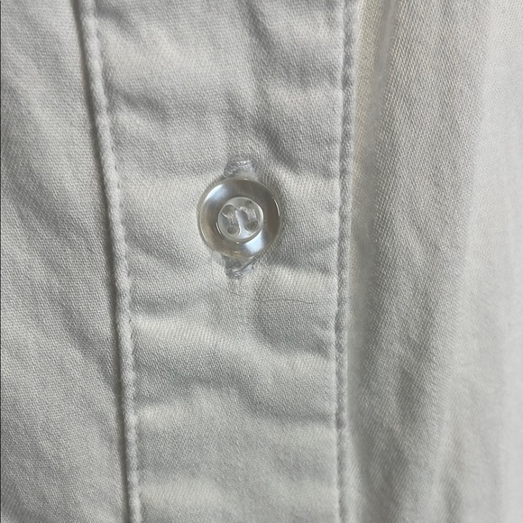 100% Cotton White 3/4 Puffy Sleeve Fitted Button Down Shirt - Picture 3 of 5